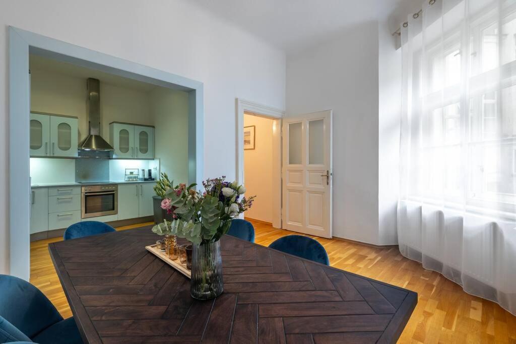 Charming 2bedroom Old Town Praga