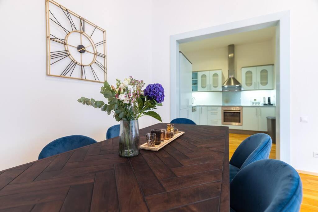 Charming 2bedroom Old Town Appartamento